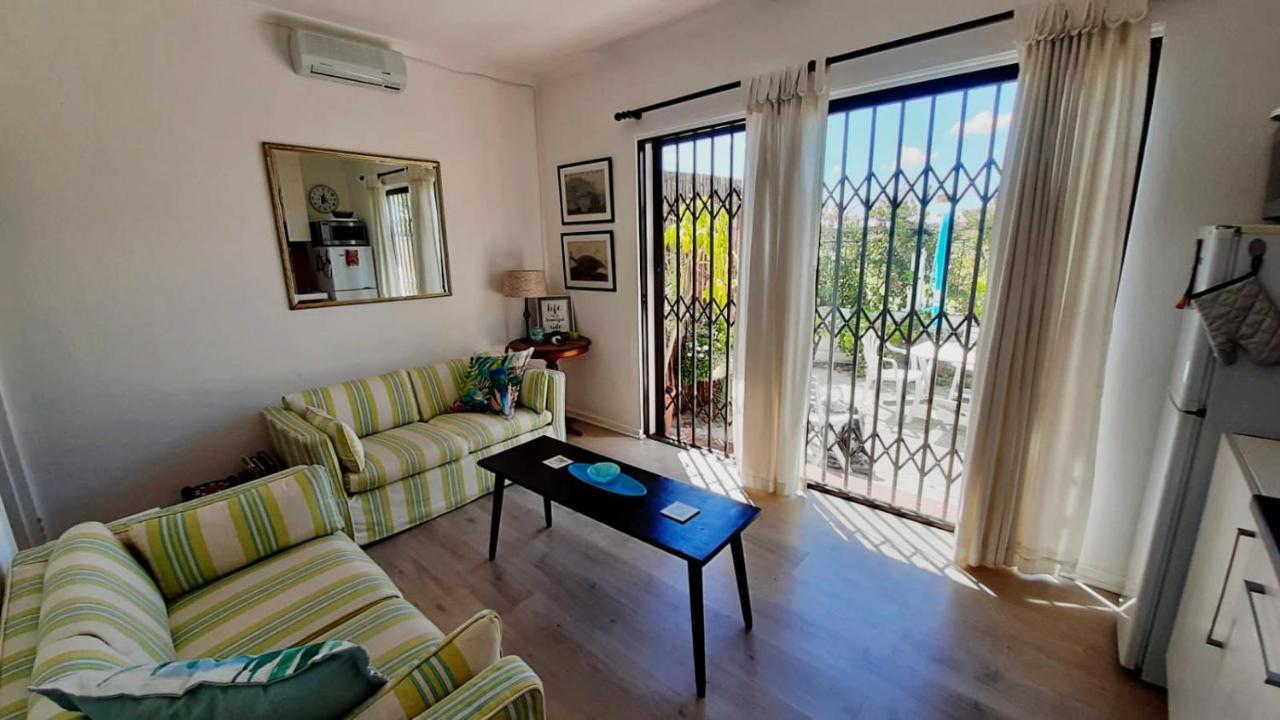 The Speckled Egg, 4 Promenade Rd, Lakeside, Apartment Kapstadt