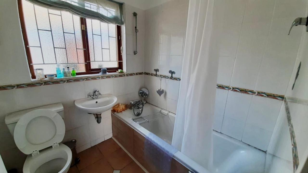 The Speckled Egg, 4 Promenade Rd, Lakeside, Apartment *