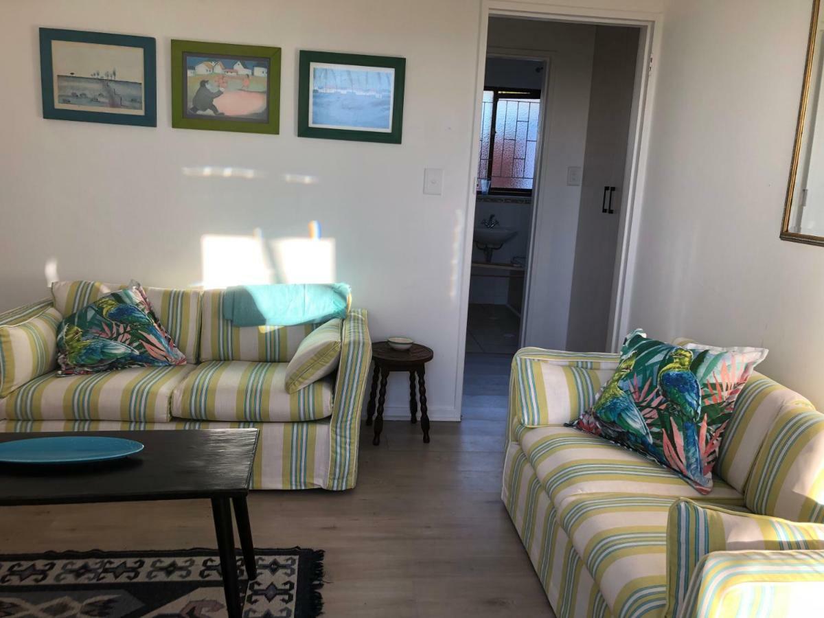 The Speckled Egg, 4 Promenade Rd, Lakeside, Apartment *